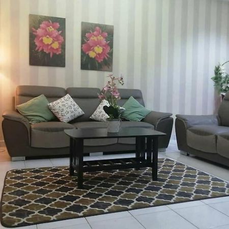 Orked Aeridina Homestay Puchong Exterior photo