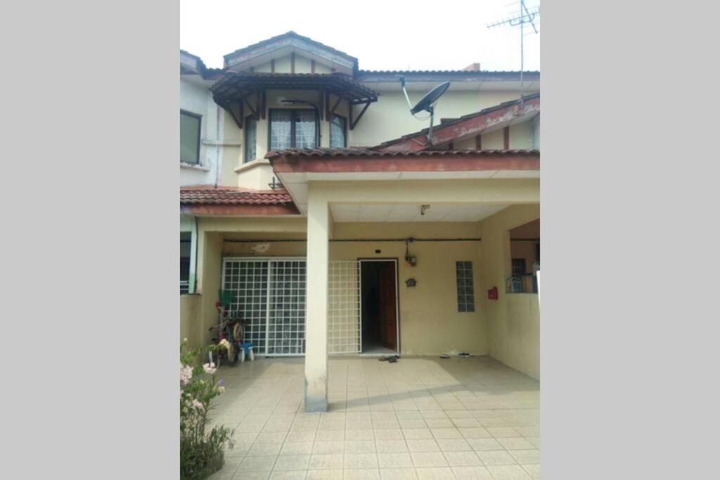 Orked Aeridina Homestay Puchong Exterior photo